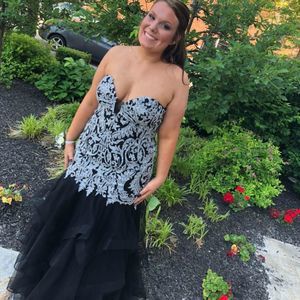 Meet your Posher, Logan